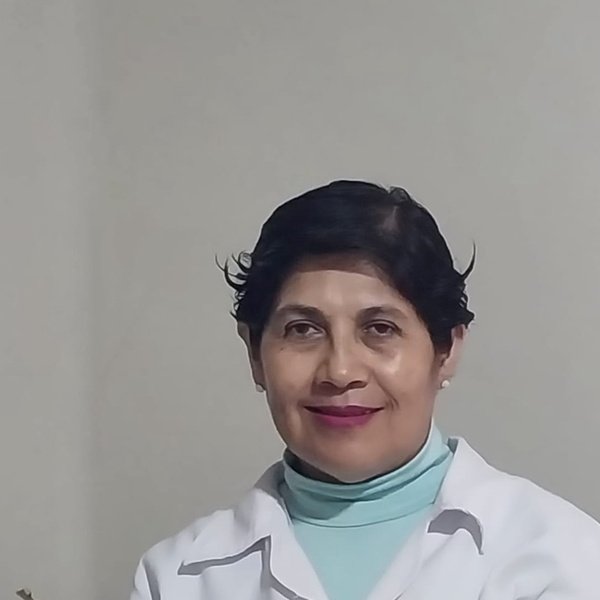 Dra. Alba Monzón Alvarado - Médico Oftalmólogo en Santa Cruz