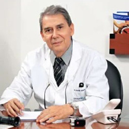 Dr. Roger Simón Risco - Médico Oftalmólogo en Santa Cruz